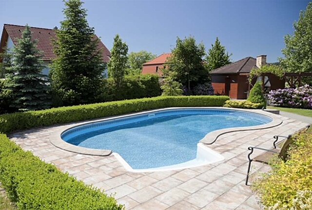 Pool im Garten Pool im Garten